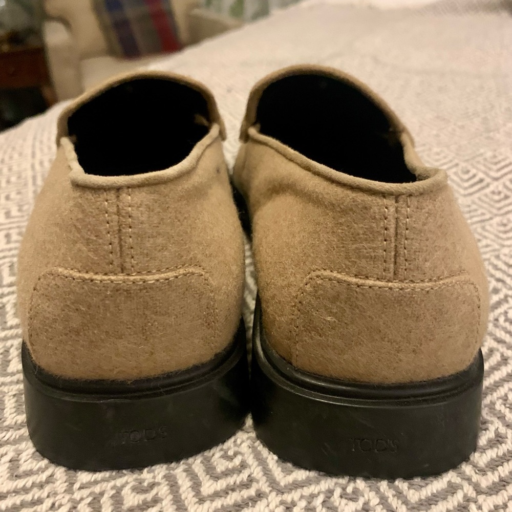 Women’s Tods felt size 8 beautiful loafers - Picture 3 of 9